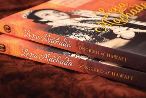 LenaMachadoBook1